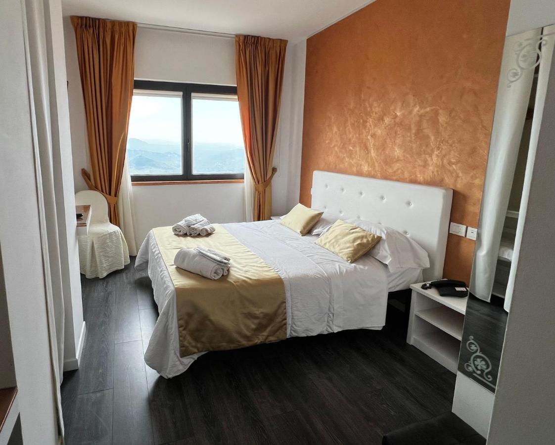 Hotel Joli San Marino Esterno foto