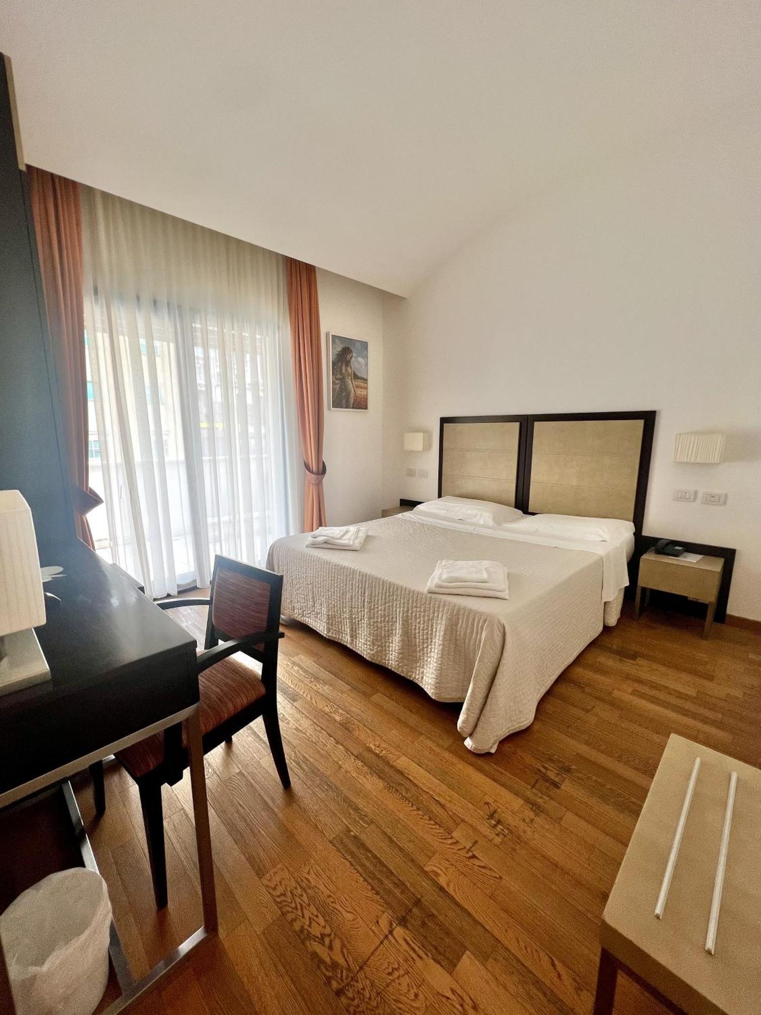 Hotel Joli San Marino Esterno foto