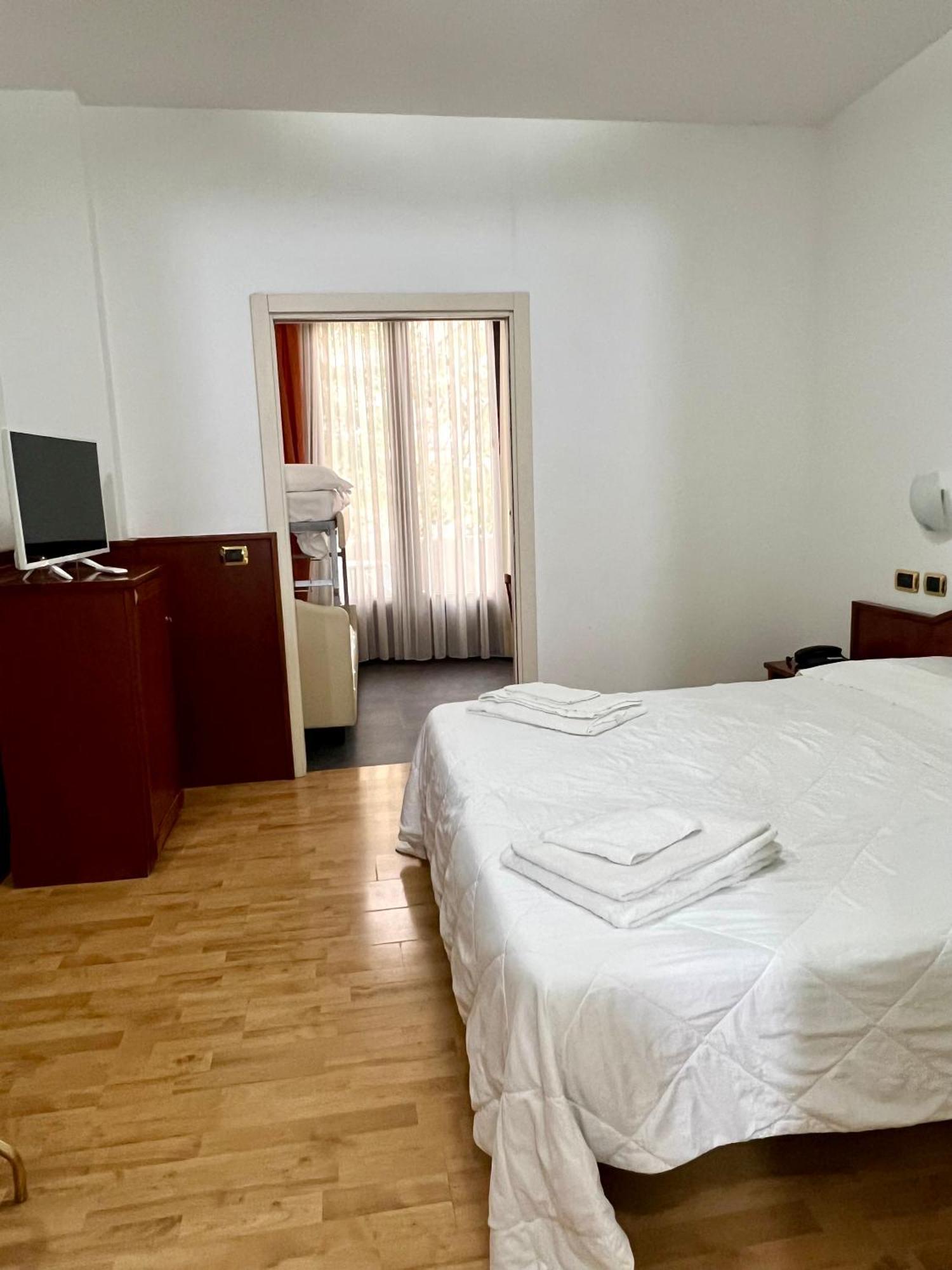 Hotel Joli San Marino Esterno foto